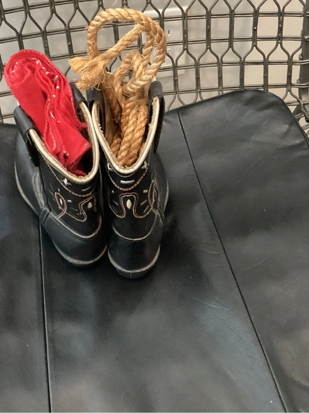 Vtg. 19668-1970 “Texas Brand” Boot Co. children’s boots. Black leather with